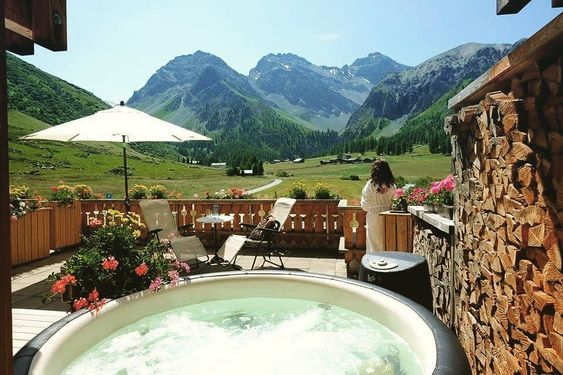The Transformative Power of Softub Hydrotherapy